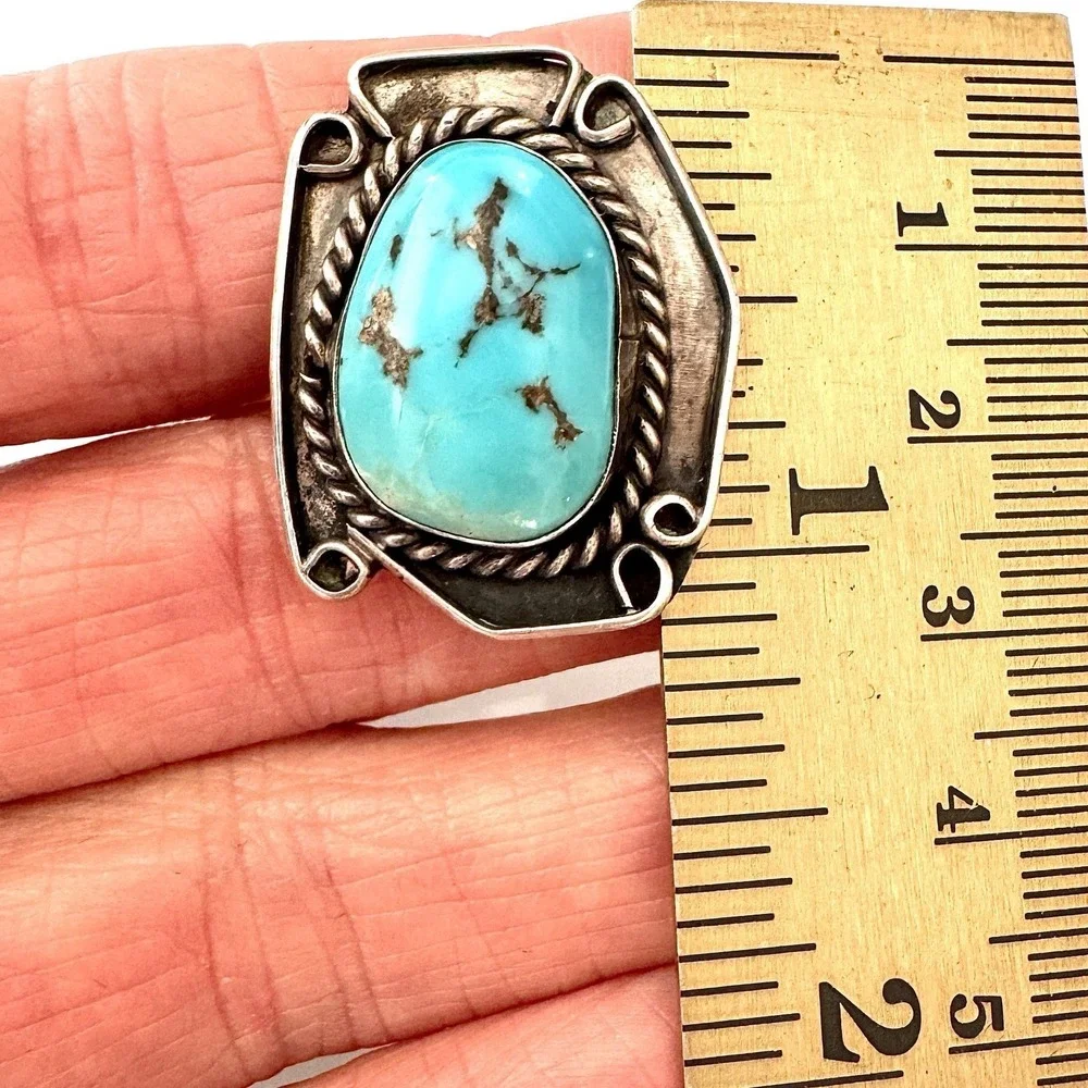 Old Unique Navajo Turquoise Ring Sz 7 Sterling VTG 7.8g Dark Patina Handmade VTG